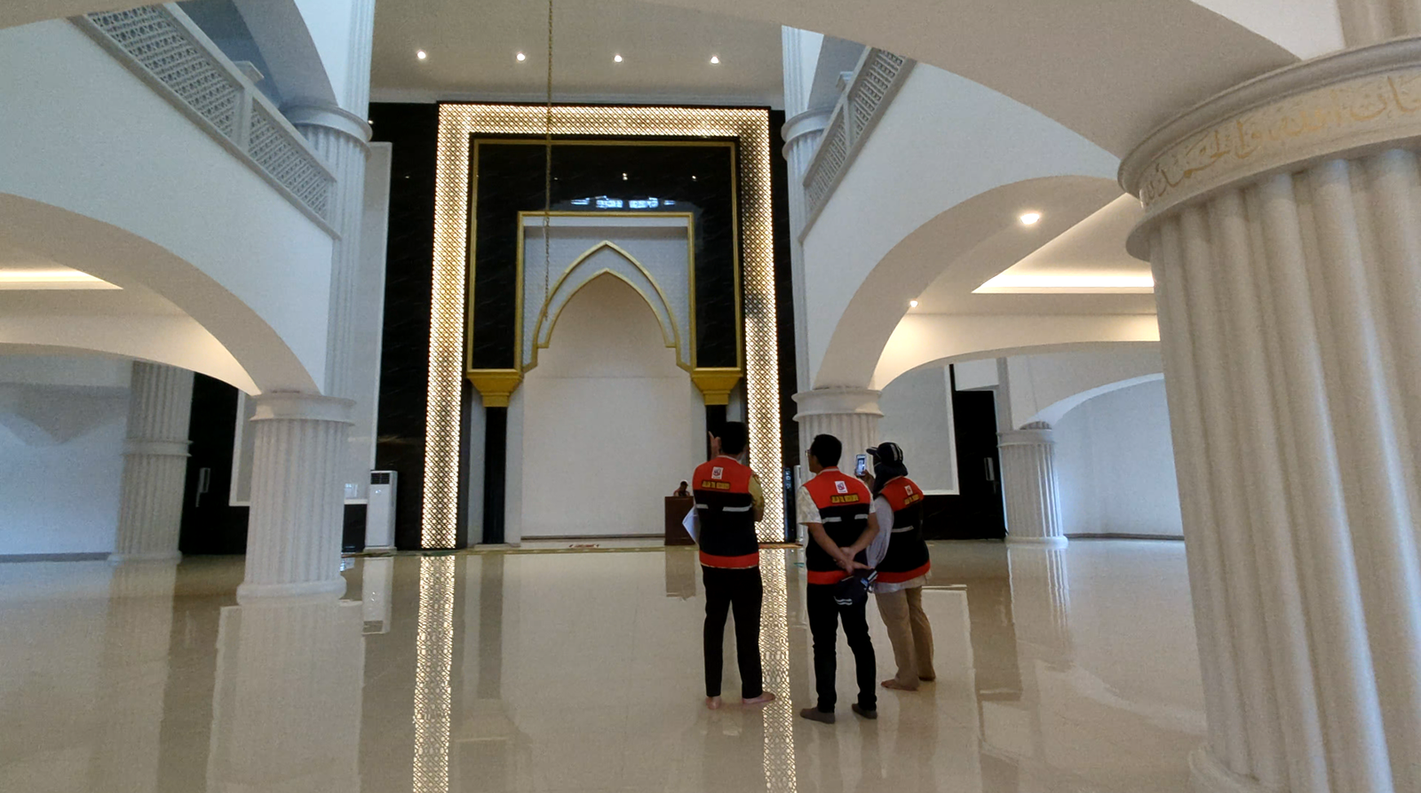 Masjid Kanwil Inside